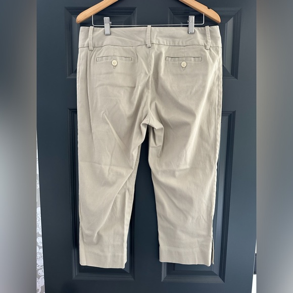 2 pairs Limited summer capris - Picture 4 of 7